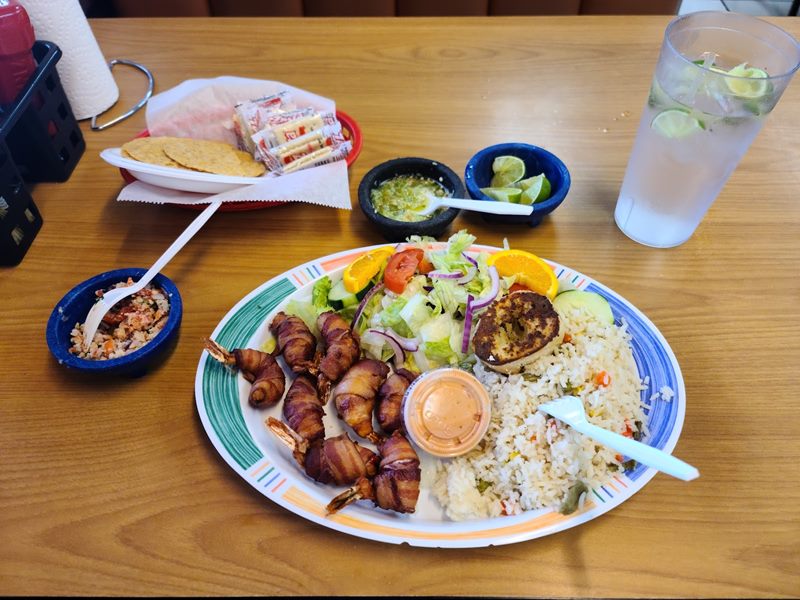 Isla del Mar # 2 food